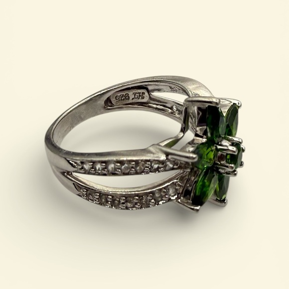 Green Emerald with double  band of cz Flower Ring stamped 925 - Picture 5 of 8